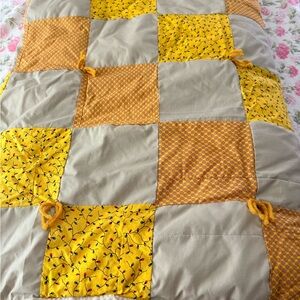 Sunny handmade Yellow Patchwork Quilt